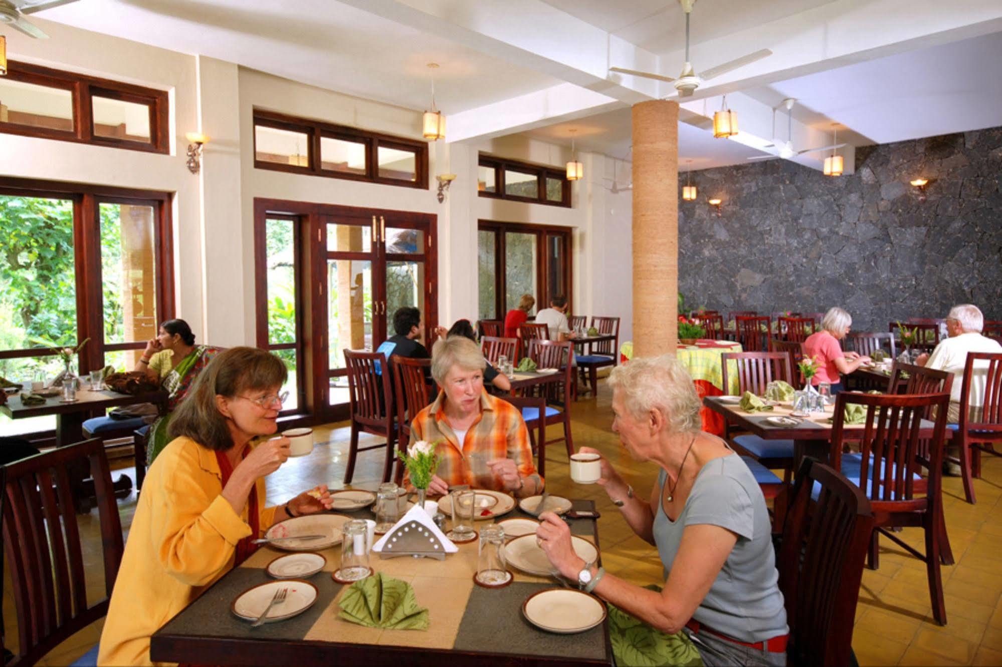 Carmelia Haven Resort Текади Екстериор снимка